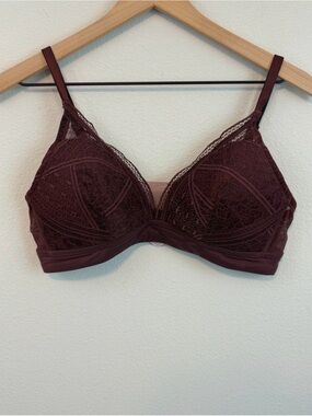 Auden Lace Bralette in Burgundy